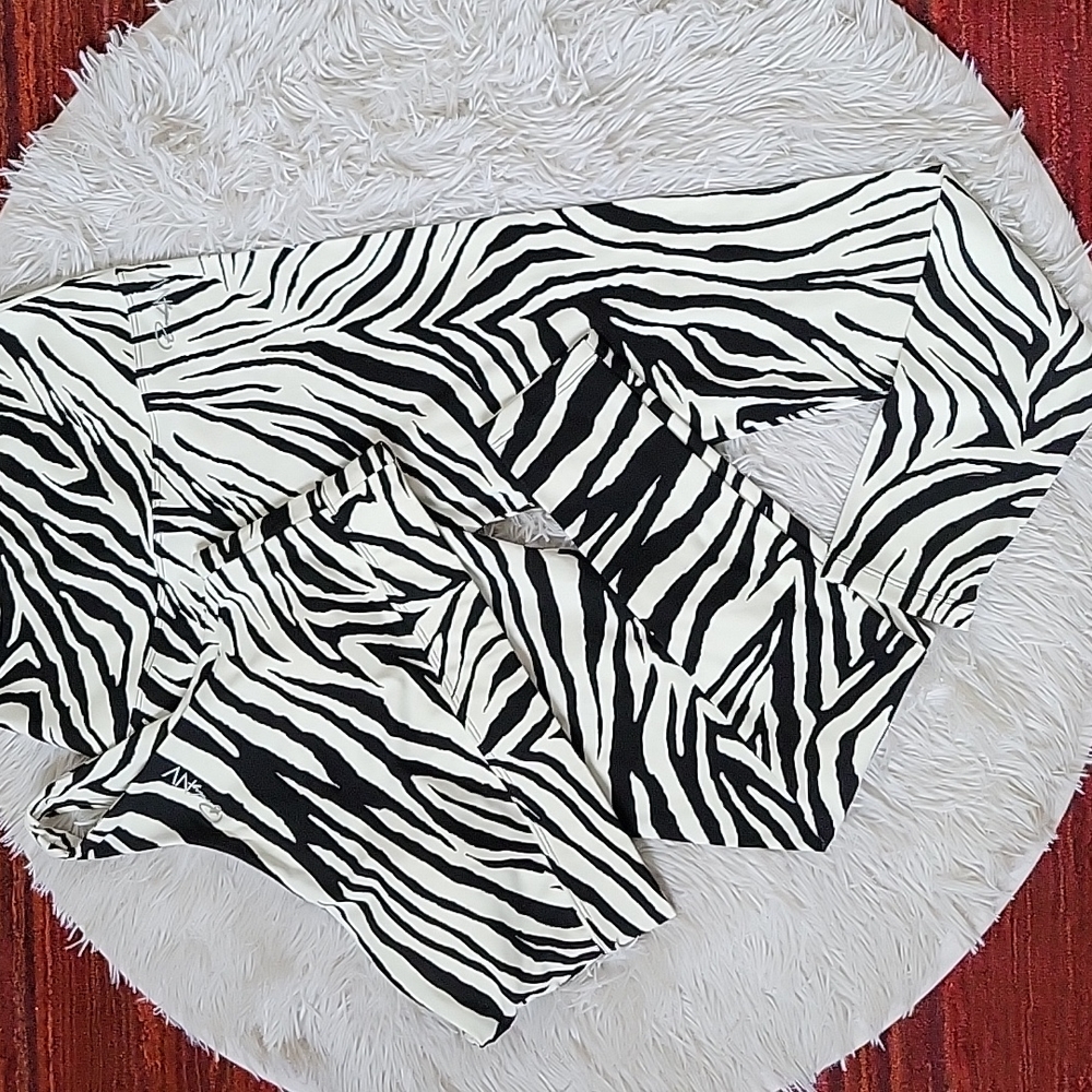 💥 NWOT Beautiful Zebra Print Set 💥 - Picture 3 of 17